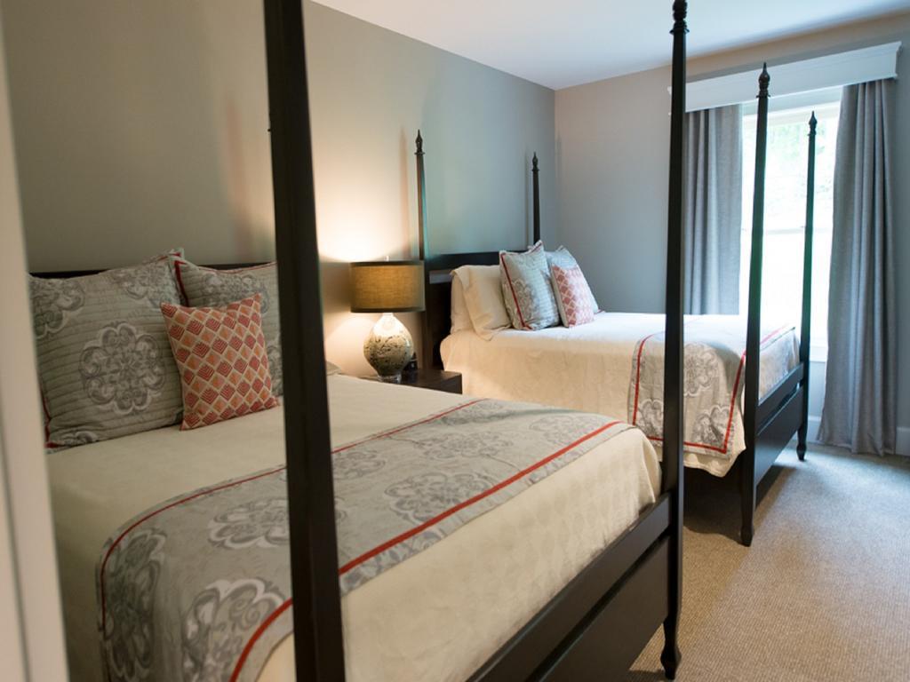 Bedford Village Inn Eksteriør bilde